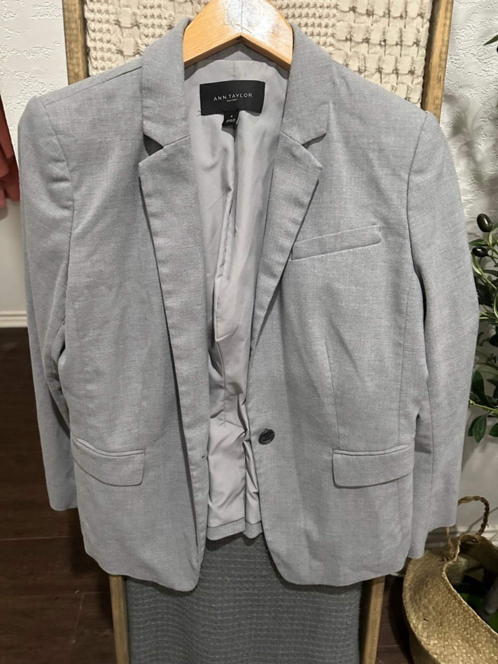 Ann Taylor Light Gray Women's Tailored Blazer